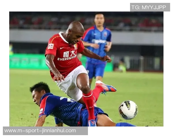 谢什科的传奇人生与足球之路:从草根到世界舞台的辉煌历程 谢什科的传奇人生与足球之路:从草根到世界舞台的辉煌历程